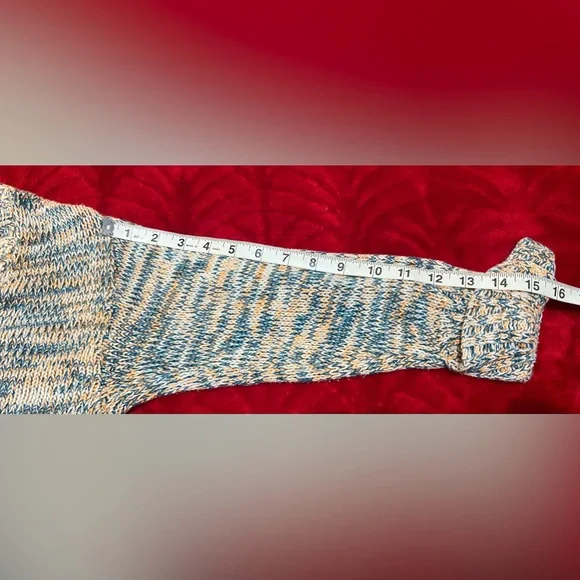 LIKE NEW LARGE Daytrip Off The Shoulder Sweater Super Cute warm PERFECT SEE PICS - Picture 7 of 17